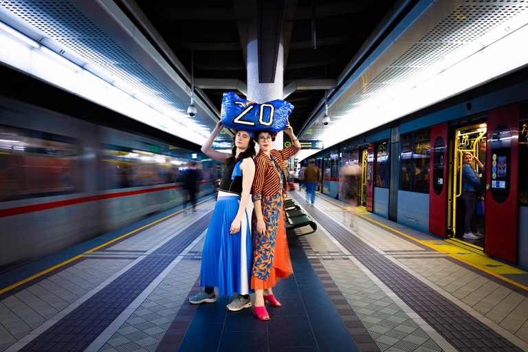Clothing Loop bag at the metro station